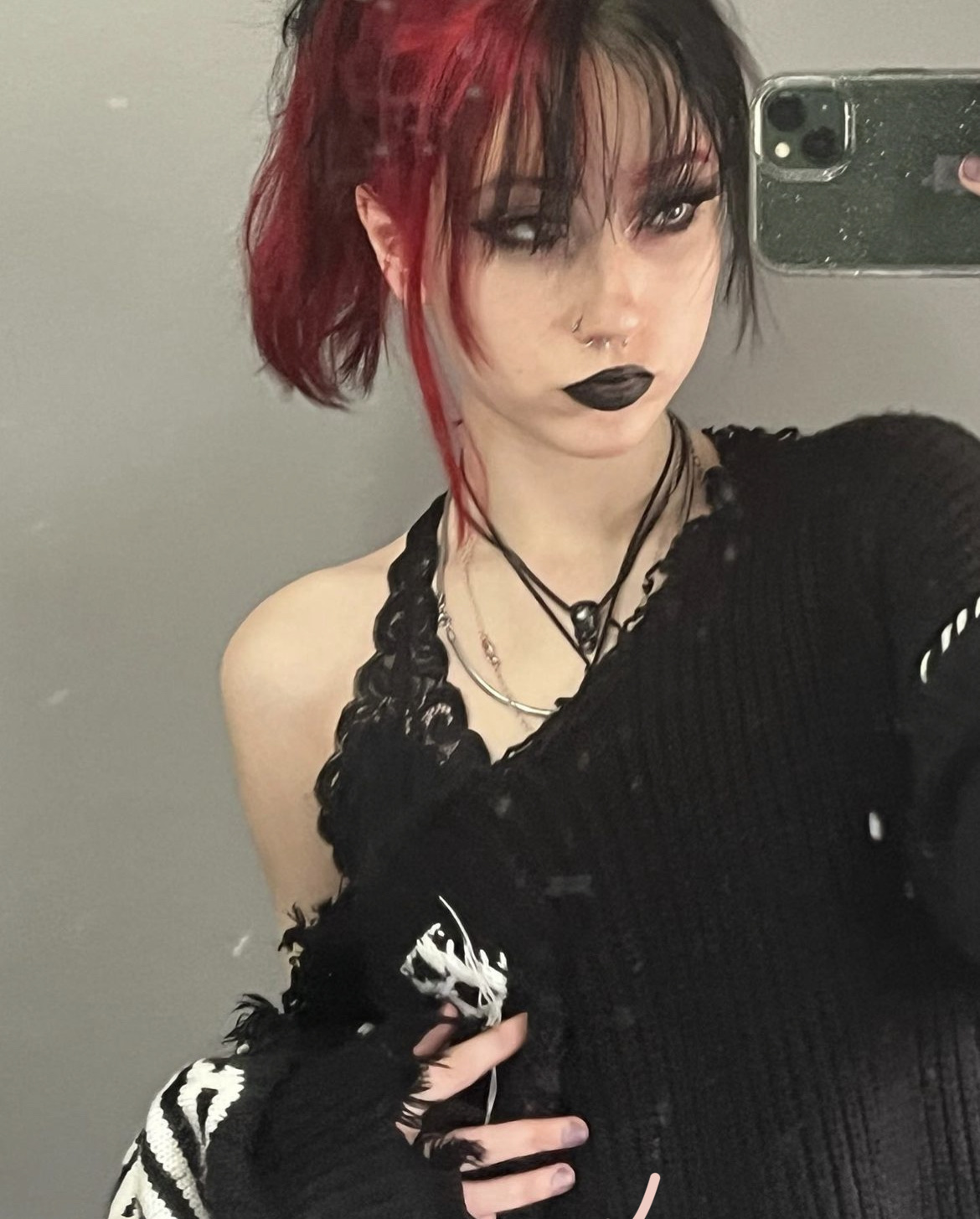 Some goth girl looks #goth #hot